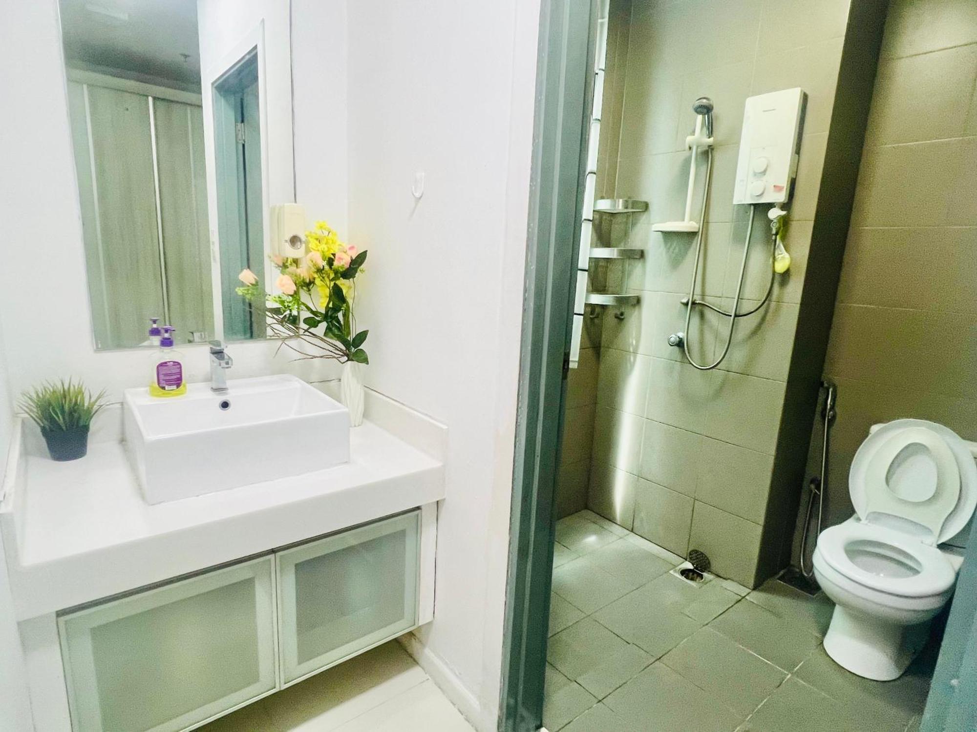 Klcc One Bedroom Apt & Studio Kuala Lumpur Exterior photo